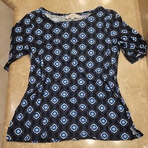 LOFT Black and Blue Patterned Short-Sleeved Top, M